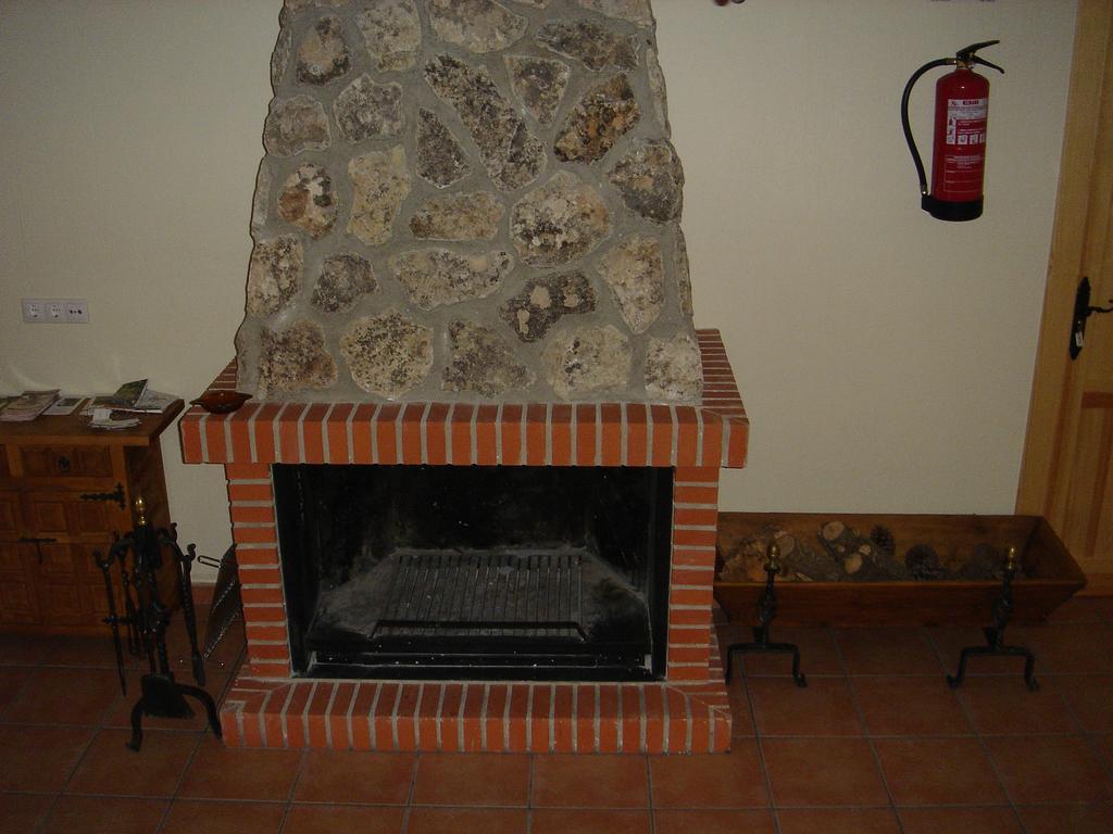 Apartamentos Serrano Ribatajada Exterior foto