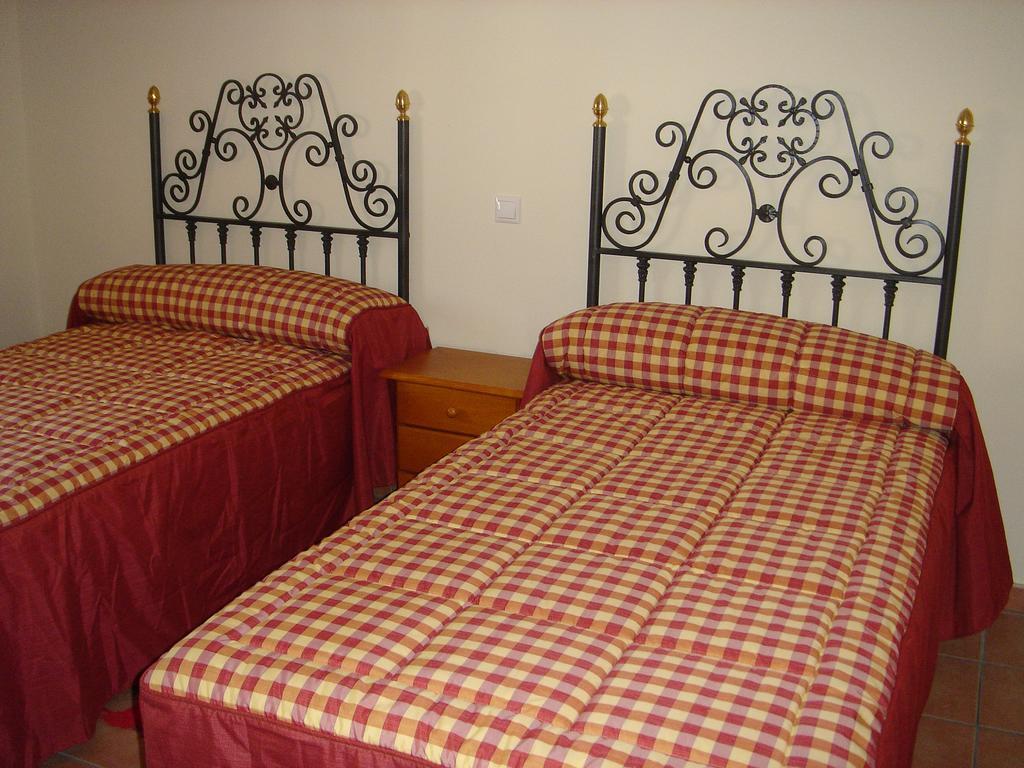 Apartamentos Serrano Ribatajada Exterior foto