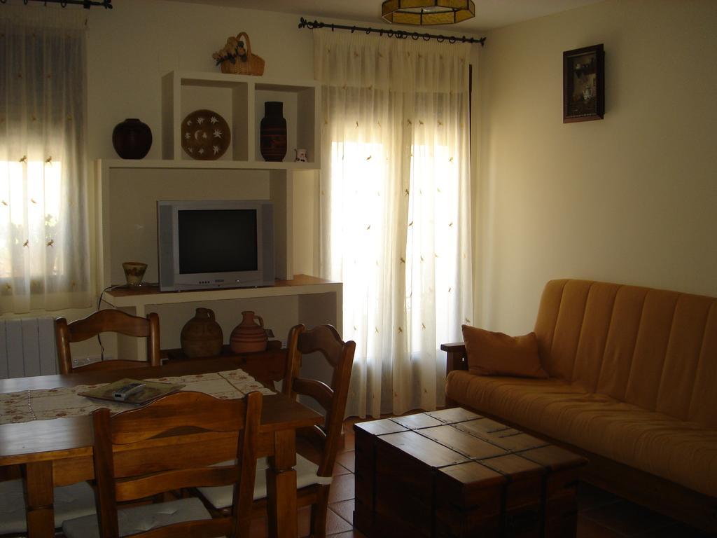 Apartamentos Serrano Ribatajada Exterior foto