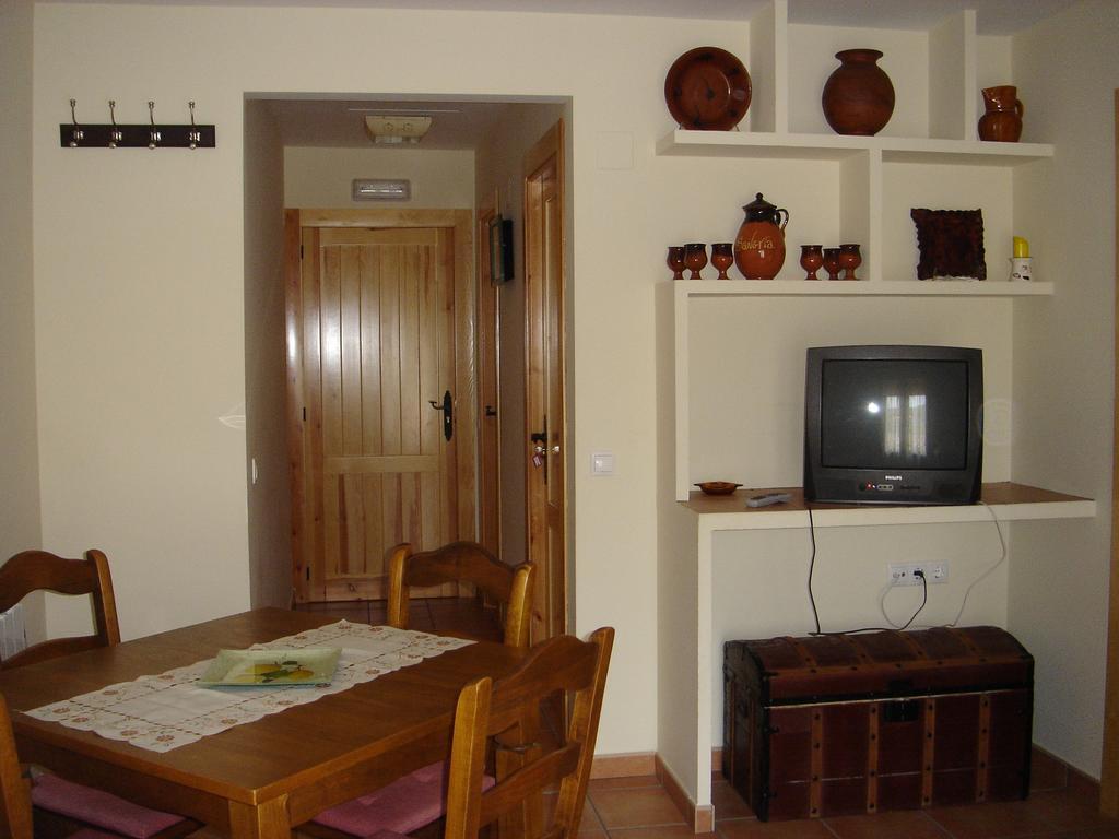 Apartamentos Serrano Ribatajada Exterior foto
