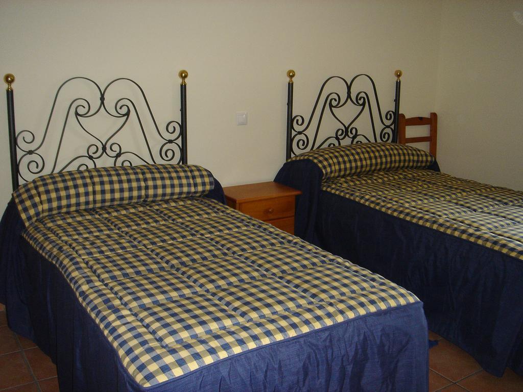 Apartamentos Serrano Ribatajada Exterior foto