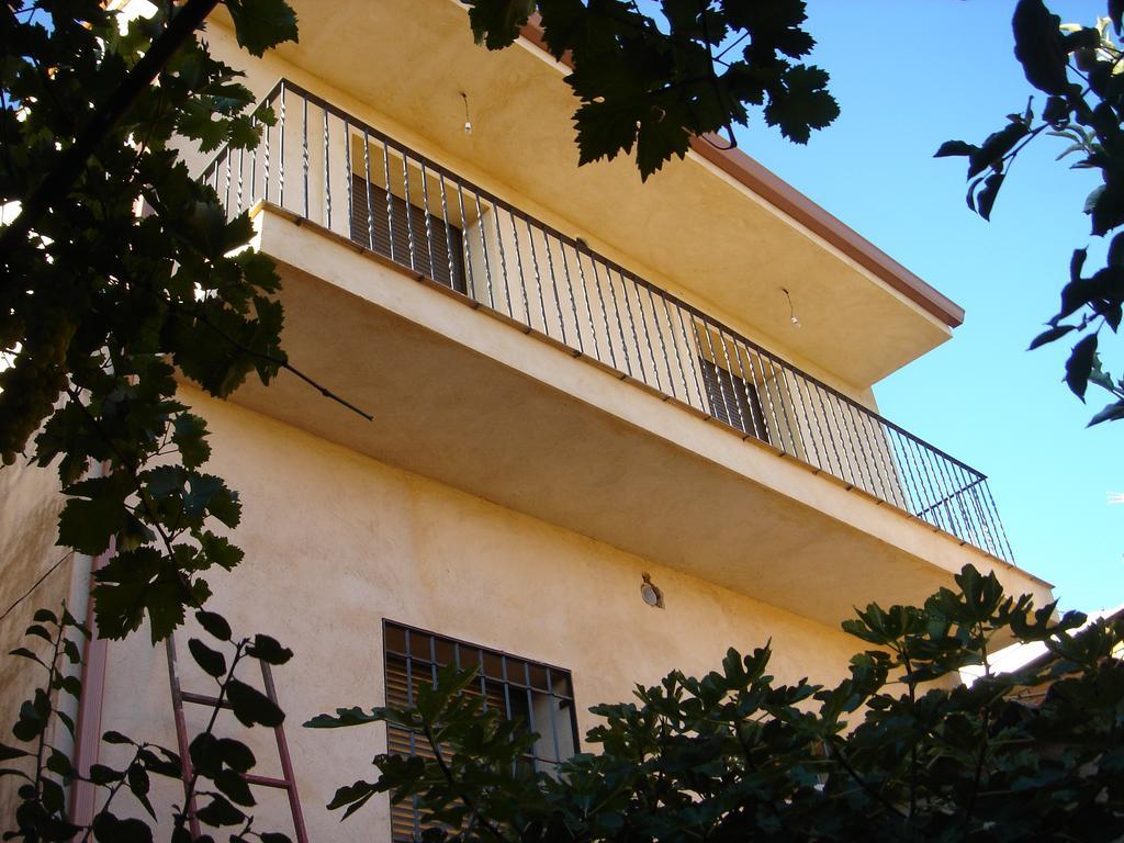 Apartamentos Serrano Ribatajada Exterior foto